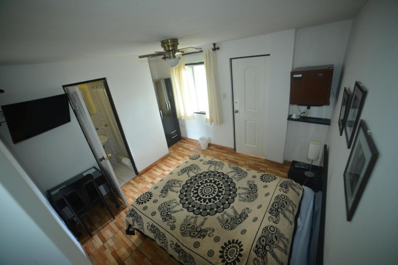 Residencial Carlos Bed and breakfast 3*