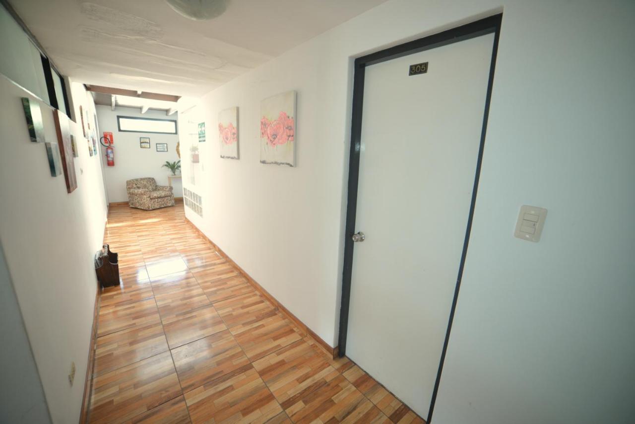 Residencial Carlos Acomodação com café da manhã  3*