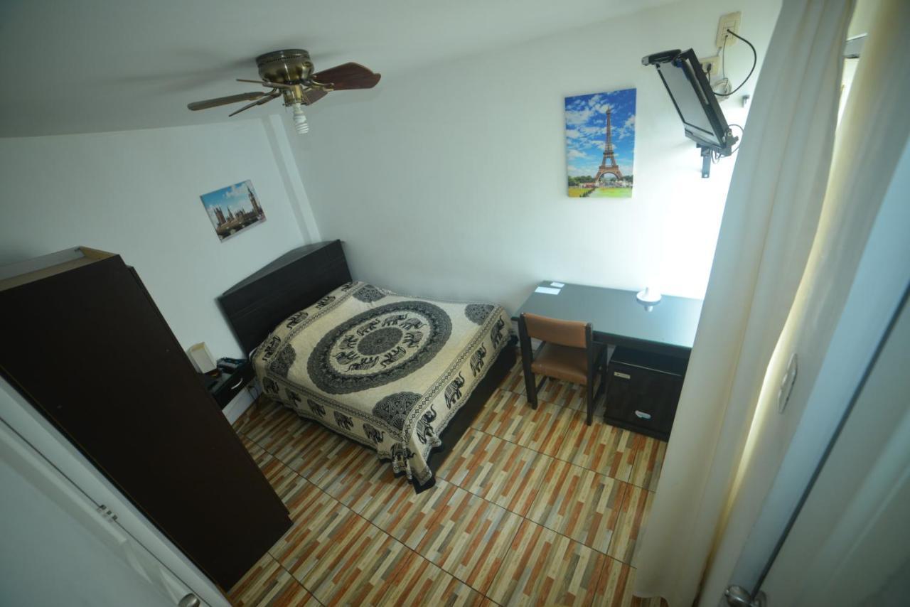 Residencial Carlos 3*