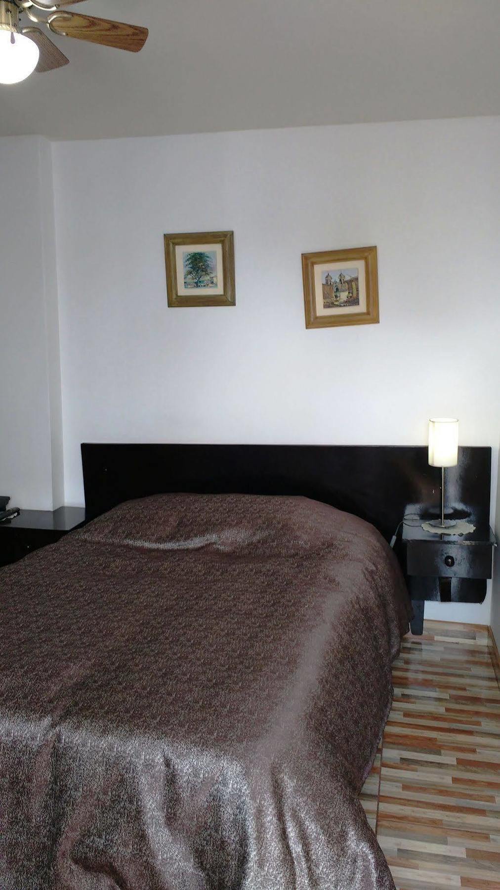 Acomodação com café da manhã  Residencial Carlos Lima
